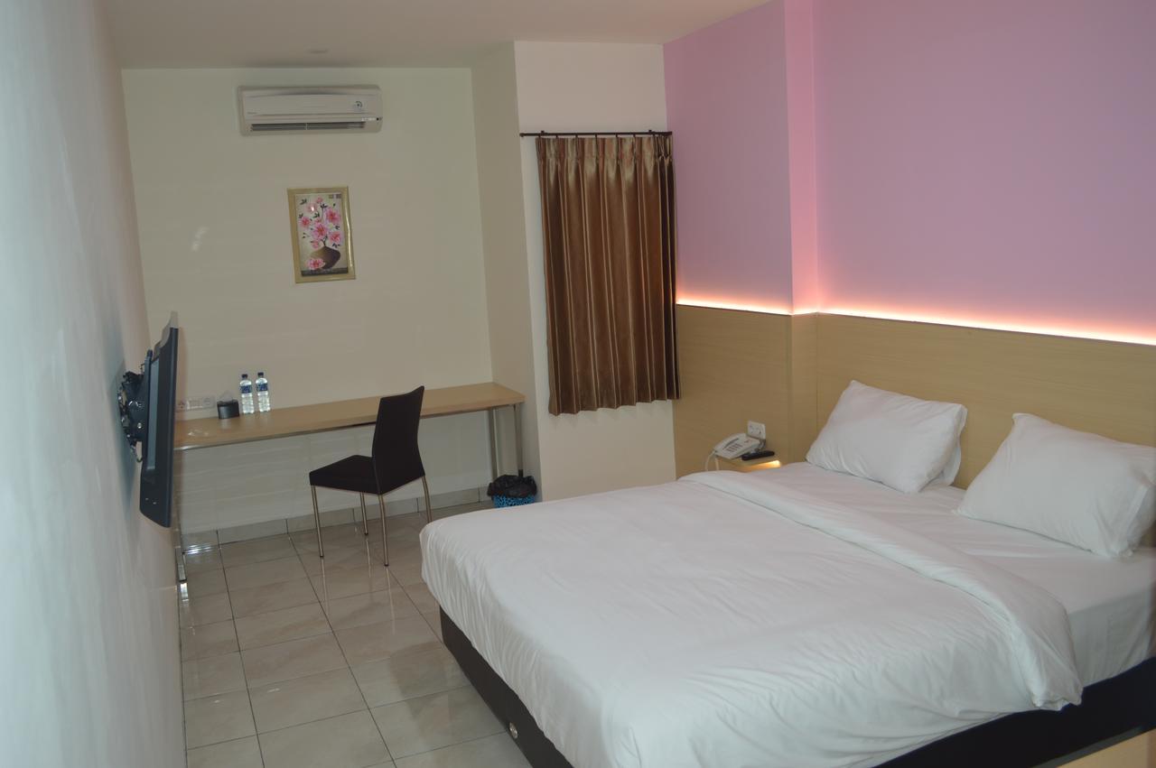 סוראבאיה I&M Hotel מראה חיצוני תמונה