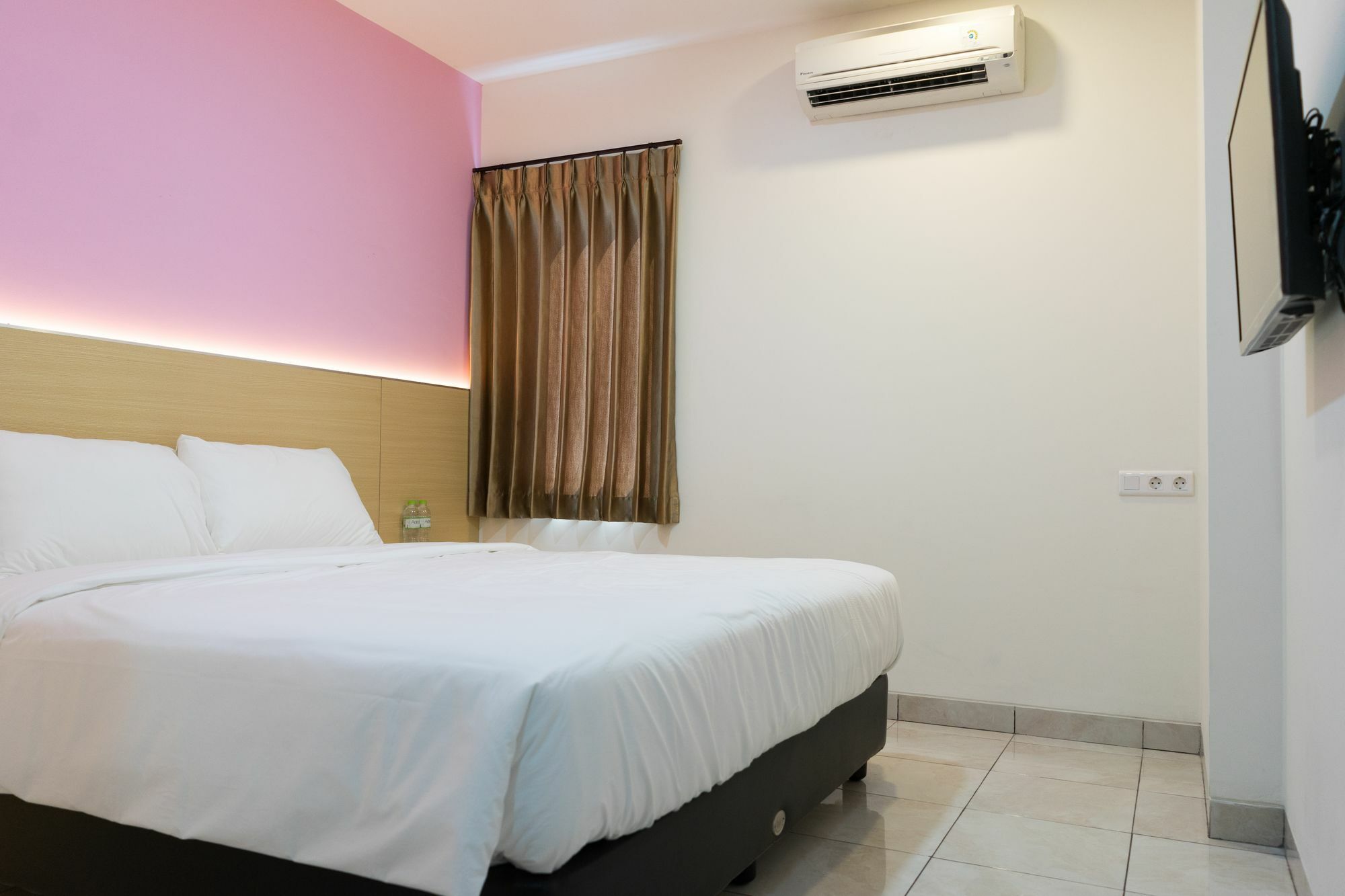 סוראבאיה I&M Hotel מראה חיצוני תמונה
